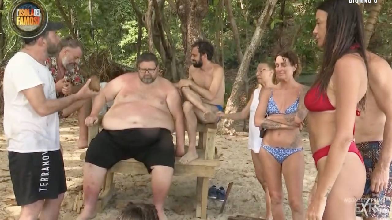 Due naufraghe costrette a lasciare L’Isola dei Famosi temporaneamente