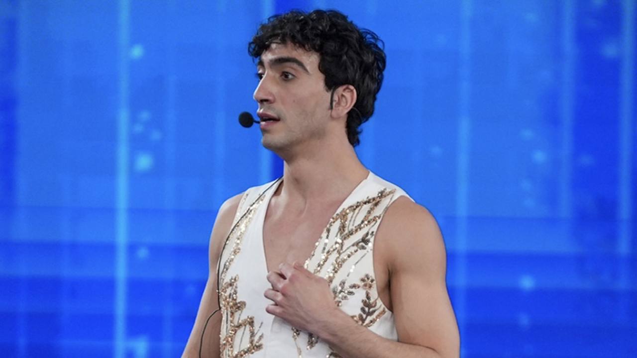 Francesco Fasano è il primo eliminato della finale di Amici 24