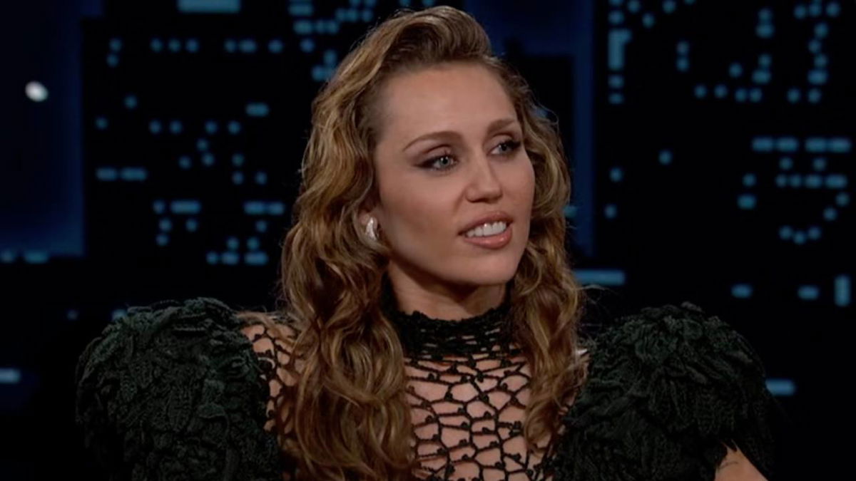 Miley Cyrus ha pensato di ritirarsi dopo un problema di salute article-post