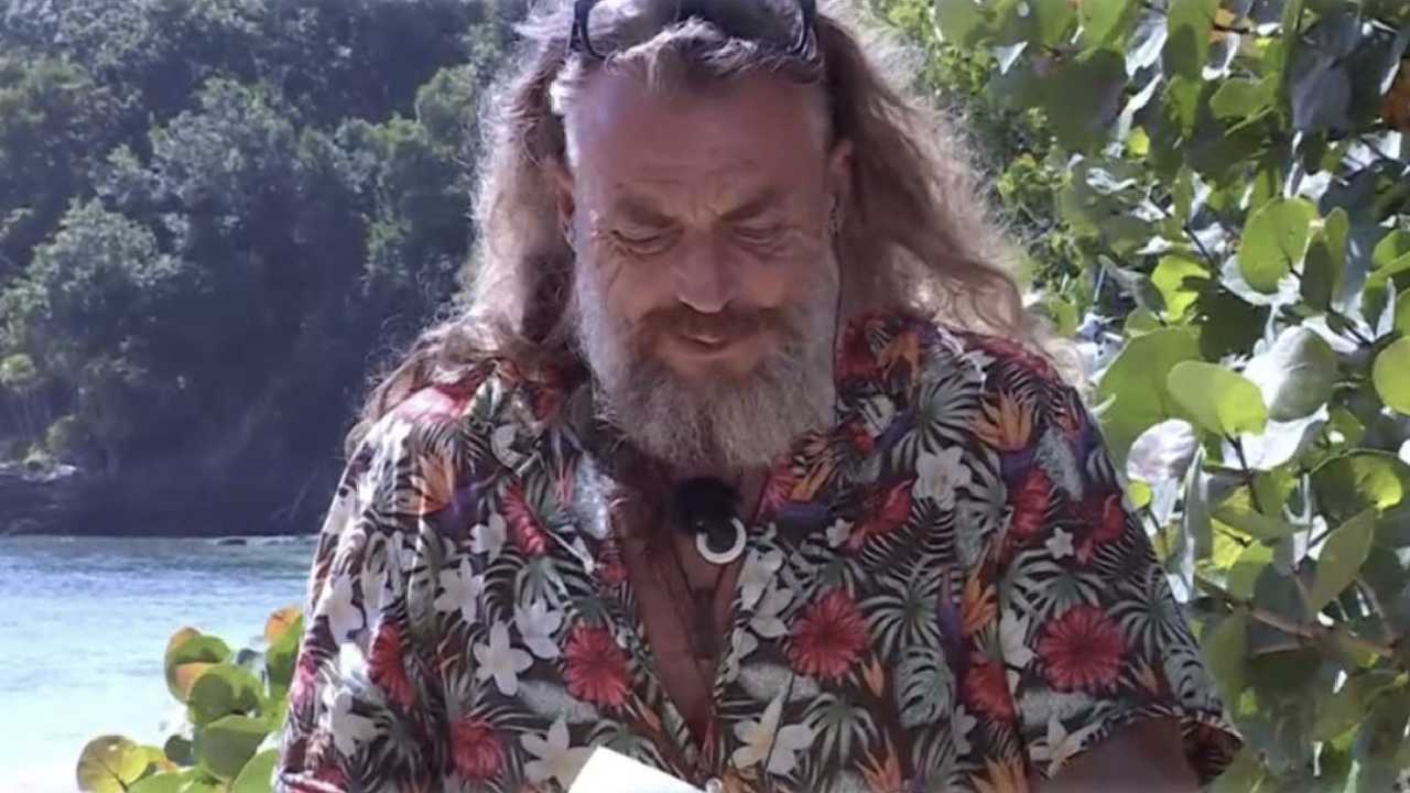 Mirko Frezza svela la data della fine dell’Isola (ma forse si è confuso)