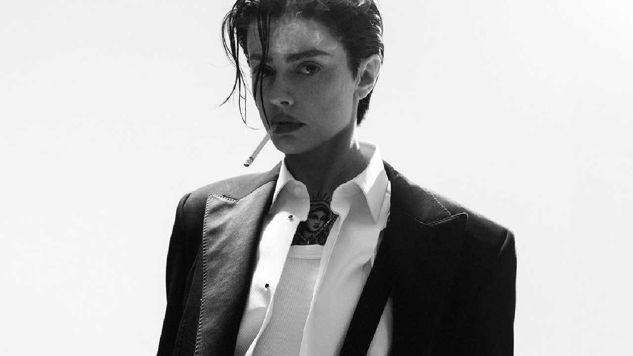 Annalisa è una moderna Jo Calderone per il nuovo singolo Maschio