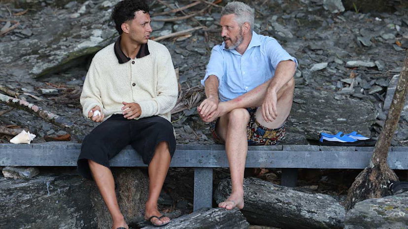 Fuochi spenti e leader esiliati, la produzione punisce i naufraghi per aver infranto il regolamento preview