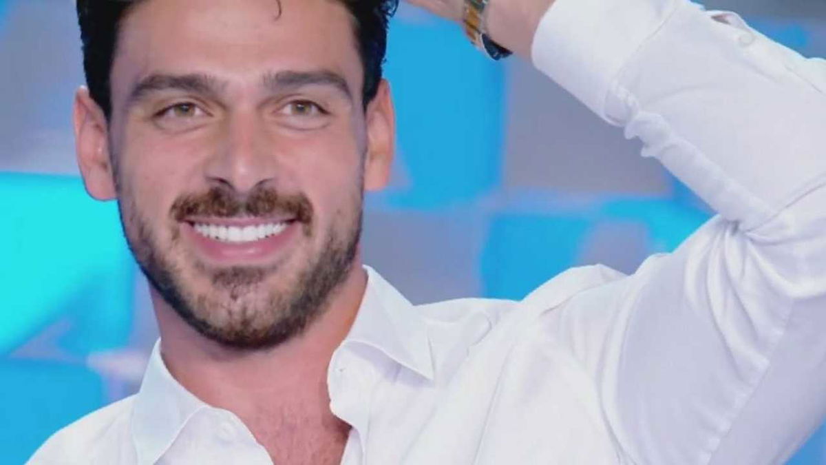 Michele Morrone si scaglia contro il cinema italiano e Luca Marinelli article-post