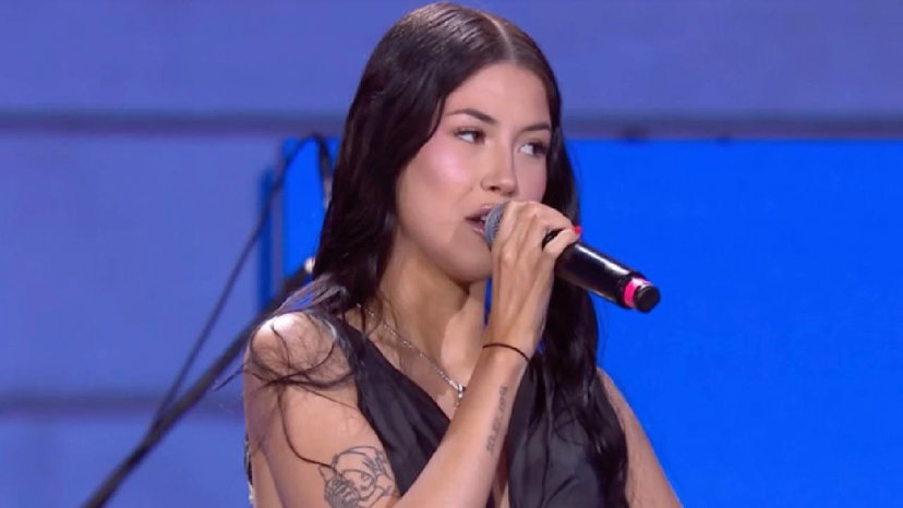 Anna, incidente durante l’esibizione: “Scusate, ho fatto schifo” preview