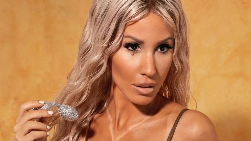 Follia Mediterranea è il singolo estivo di Baby K: l’estate è iniziata! preview