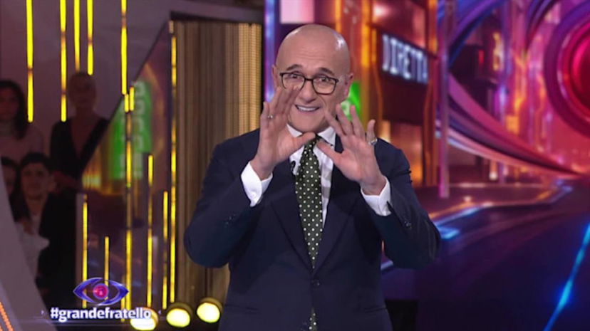 Grande Fratello Gold, cambiano le opinioniste: chi vuole Signorini preview