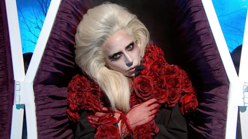 Lady Gaga, lo show a tema Mercoledì al TUDUM di Netflix preview