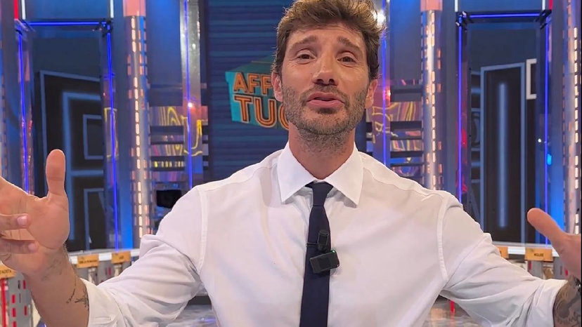 Vertici Rai “infastiditi da un aspetto di Stefano De Martino” preview