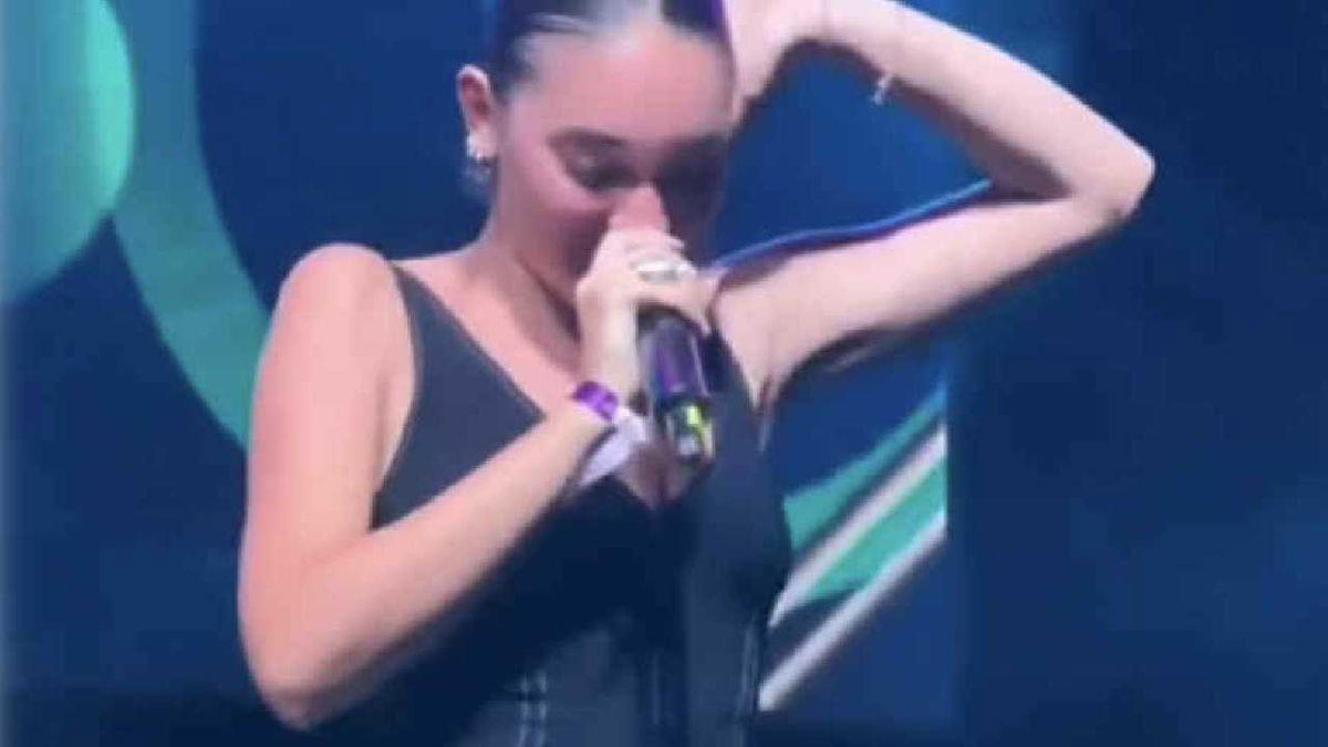 Antonia canta al Pride di Milano ma online viene criticata: “Terrificante!” article-post
