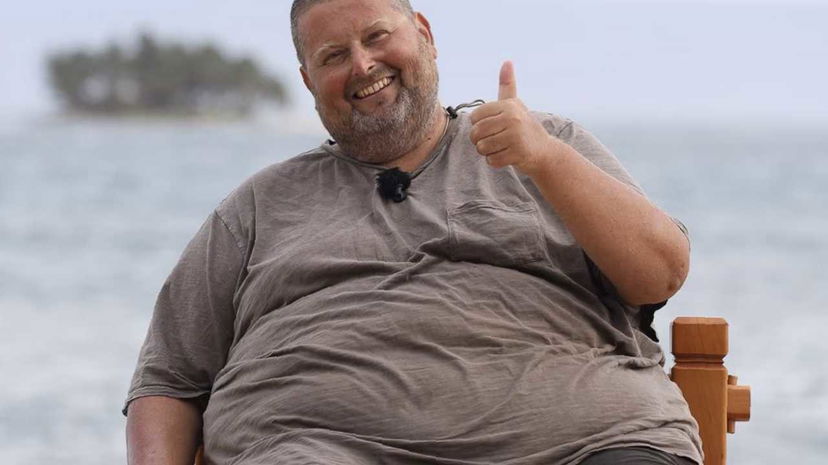 Adinolfi svela cosa non è andato in onda e minimizza i privilegi ricevuti a L’Isola preview