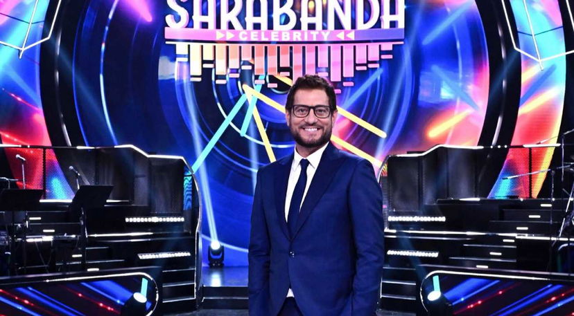 Enrico Papi agitato per il ritorno di Sarabanda. Ascolti? “È delicato” preview