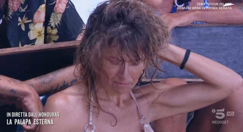 L’incidente di Loredana visto dagli occhi dei naufraghi: “È stato terribile” preview