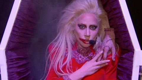 Dead Dance è il nuovo singolo di Lady Gaga: video girato da Tim Burton preview