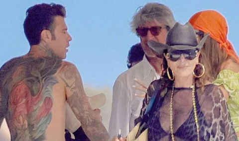 La Russa in barca con Santanché e Fedez: “Lui migliore di come pensassi” preview