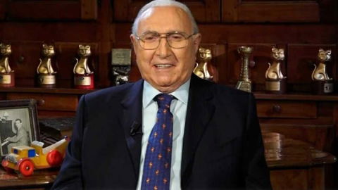 La decisione della Rai dopo la morte di Baudo e le parole di Mattarella e Meloni preview