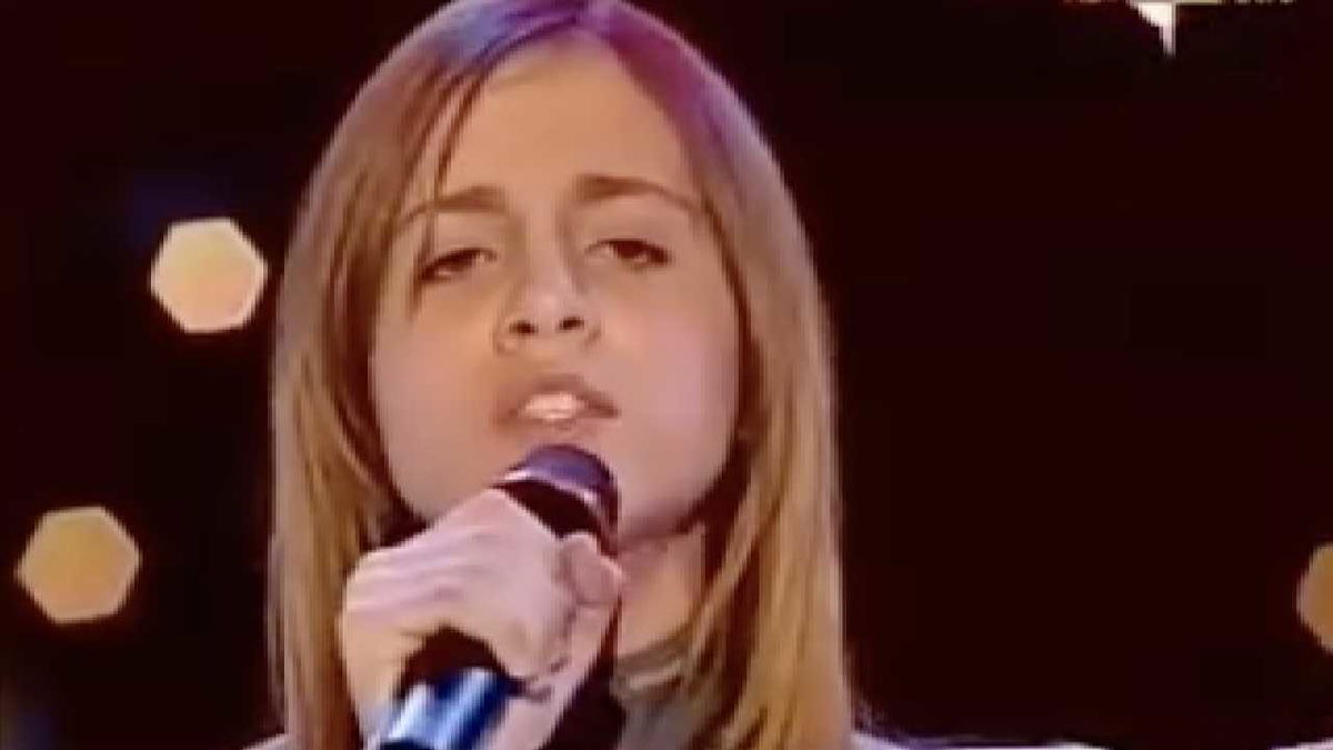A Sanremo a 12 anni per volere di Baudo, scoppiò una polemica e sparì: le sue parole ora article-post