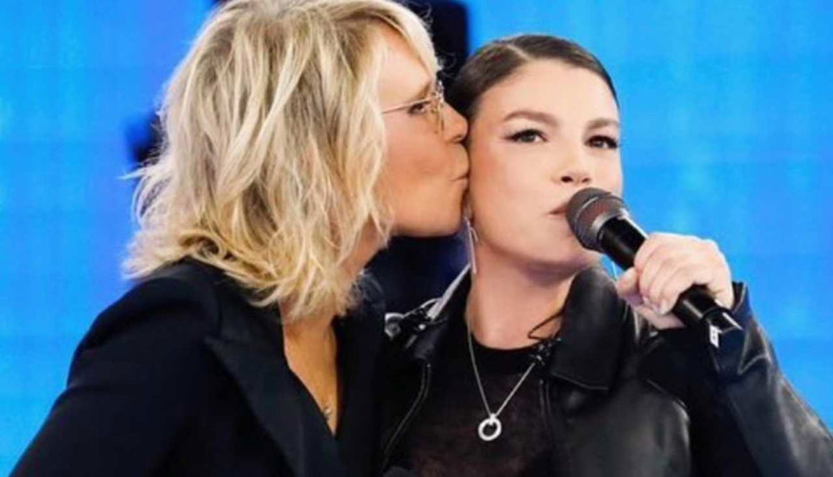 Emma e Maria De Filippi, quando la cantante smentì di essere la sua fidanzata article-post