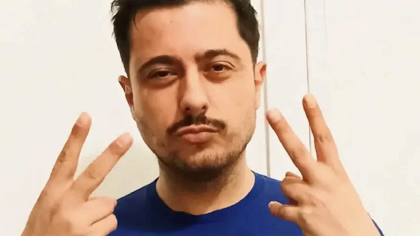 Pinna, minacce a una donna incinta e il racconto dei suoi amici: “Mi scrive solo per chiedermi soldi” preview