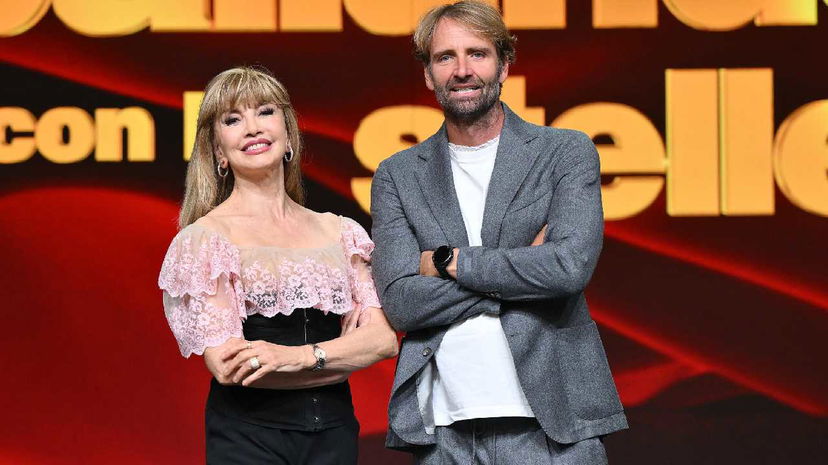 L’escamotage della Rai per aiutare gli ascolti di Ballando con le Stelle preview