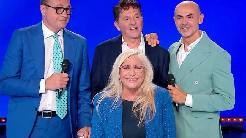La domenica corale di Mara Venier è un flop? Parla in direttore Rai preview