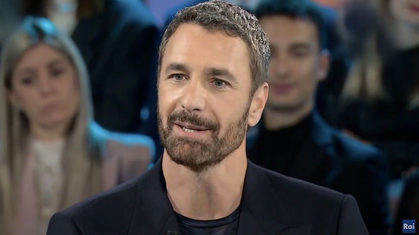 La nuova fidanzata famosa di Raoul Bova, la conferma: “Da amicizia ad amore” preview