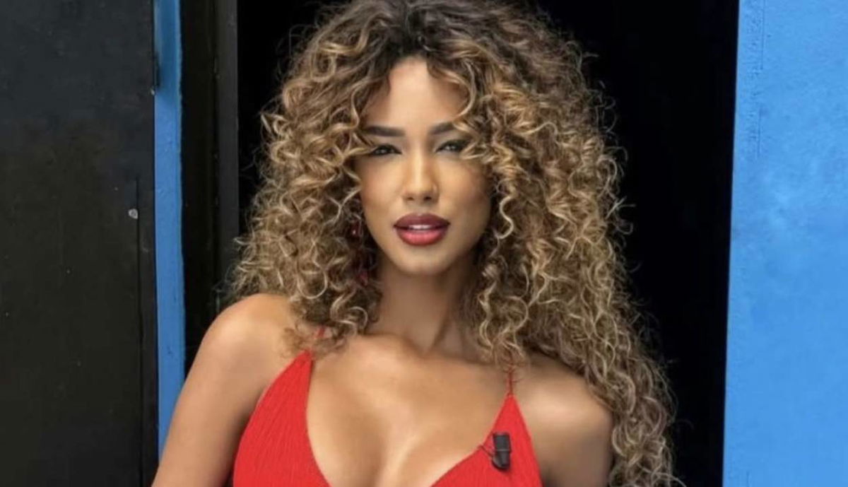 “Subbuglio in Rai” e “entourage di De Martino infastidito”: la colpa è di Samira Lui article-post