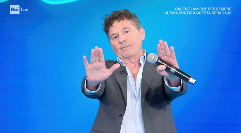 Teo Mammucari fa giochi di magia a Domenica In: sparito il Tabellone e il gioco telefonico preview