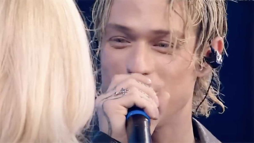 Irama: la nuova fidanzata è un’ex cantante di Amici preview