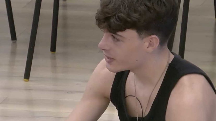 Pierpaolo Monzillo di Amici piange durante la registrazione preview