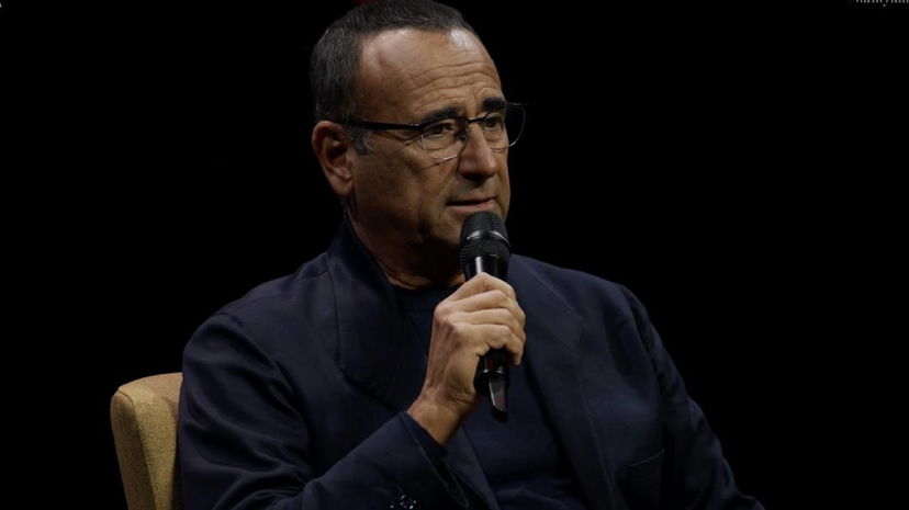 Carlo Conti rimanda l’annuncio dei big di Sanremo per rispetto alla Vanoni: la nuova data preview
