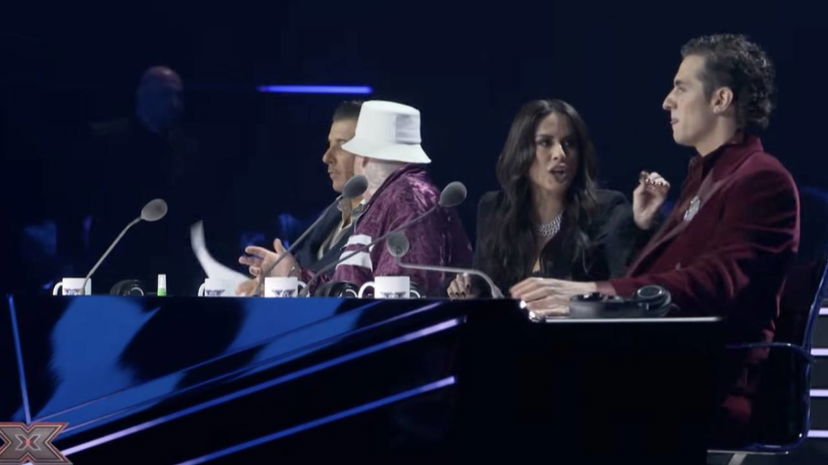 Fuorionda di X Factor, scintille tra giurati: “Stasera dovete tenermi!” preview