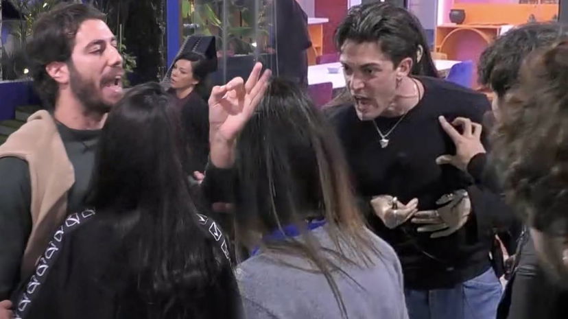 Rissa sfiorata tra Omer e Jonas al GF, la regia stacca: “La polizia ti porta in galera” preview