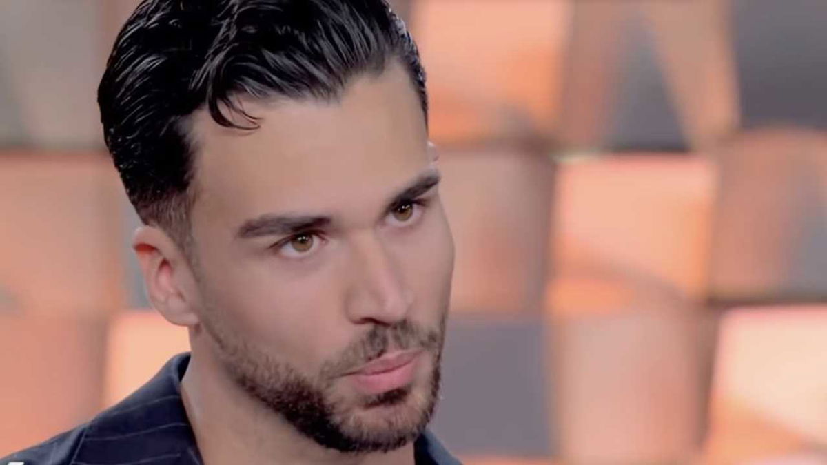 Rosario sul trono saltato a Uomini e Donne: “Mi sono arrabbiato con Lucia” article-post