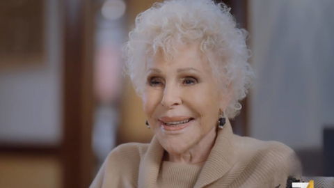 L’ultima intervista di Ornella Vanoni, il ricovero in estate e il pensiero sull’aldilà: “Credevo di non farcela, ma non ho paura di morire” preview