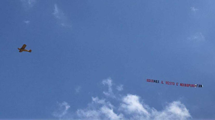 Gli aerei che passano sopra il Grande Fratello avrebbero causato malumori preview