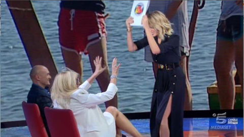 Duo comico era vicino a L’Isola dei Famosi: “Si può uscirne bene anche se trash” preview