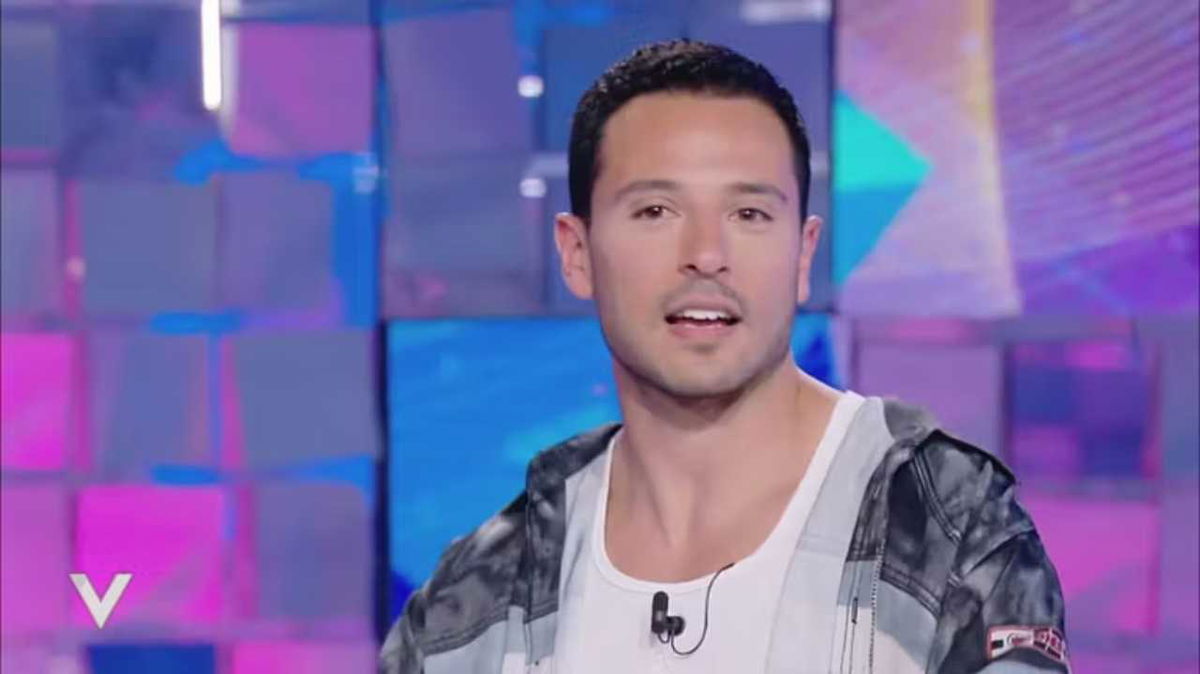 Giuseppe Giofrè di The Traitors Italia parla di tradimenti: “In passato su Instagram…” article-post