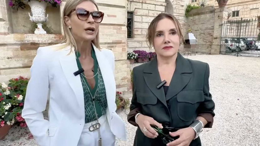 “Miss Italia non ha più senso”, Mirigliani replica piccata a Martina Colombari preview