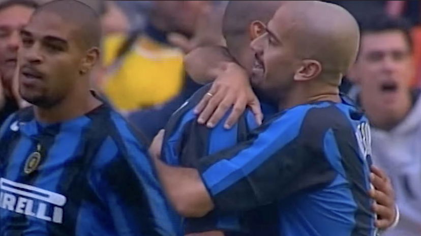 Adriano sui calciatori gay, la domanda imbarazzante sugli spogliatoi preview