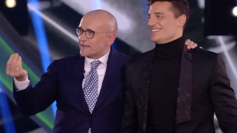 Gianluca Costantino su Alfonso Signorini: “Ecco come sono entrato al Grande Fratello, con regolare casting!” preview