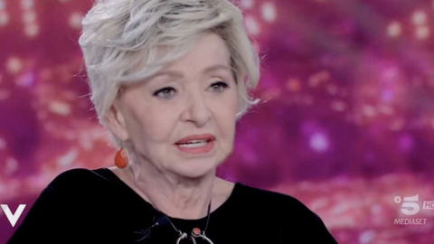 Enrica Bonaccorti: “Il tumore non si è ridotto, non posso operarmi” preview