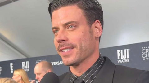 François Arnaud: “Gay e etero ossessionati da Heated Rivalry” preview