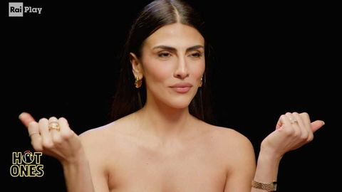 Giulia Salemi a Hot Ones Italia parla di compromessi e di Chiara Ferragni preview