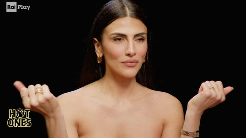 Giulia Salemi a Hot Ones Italia parla di compromessi e di Chiara Ferragni preview