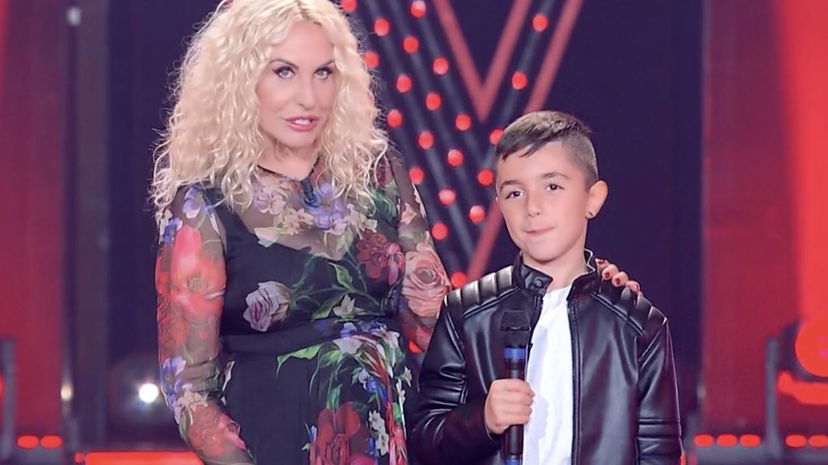 The Voice Kids, nessuno si gira per Paolo, ma Nek interviene con una proposta per il piccolo di 9 anni: “La canzone era molto difficile” preview