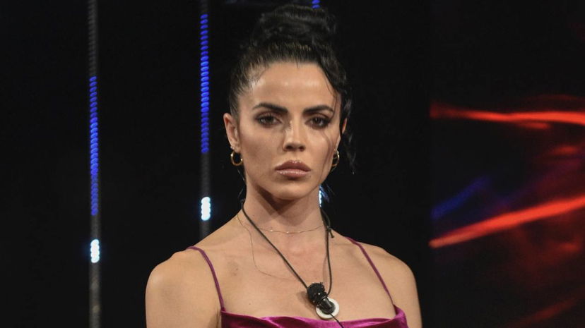 Shaila Gatta sbotta contro una showgirl: “Sparla di me, potrebbe essere mia nonna. Che falsa rosicona” preview