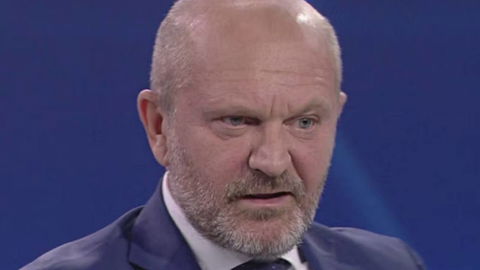 Andrea Pucci a Sanremo, scoppia la polemica e lui risponde in maniera “particolare” preview