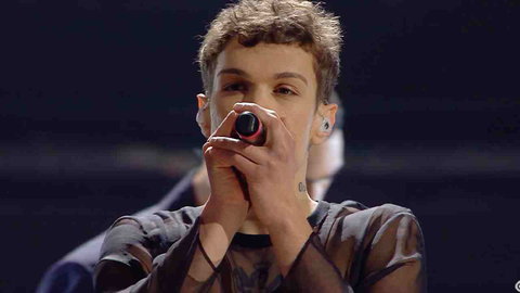 Blanco: “La Cura Per Me scritta pensando all’amore tra due cantanti” preview