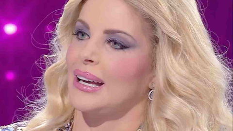 Francesca Cipriani aggredita dall’ex compagno: “Voleva togliermi la vita, il cagnolino mi ha salvata” preview