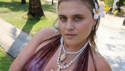 BigMama torna da Dubai e racconta tutto: “Missili sopra l’hotel e fake news su di me” preview